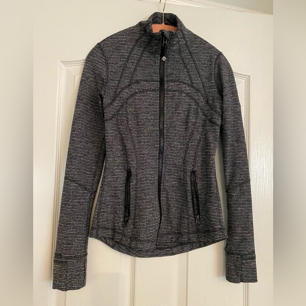 Lululemon define full zip jacket in no longer available color/print.